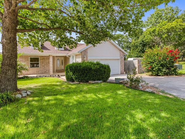 1663 Mule Barn Drive , Cape Fair, MO 65624