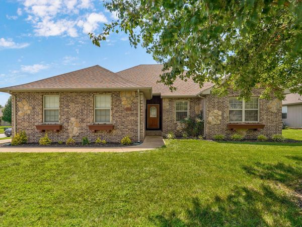 5701 N Seacrest Drive , Ozark, MO 65721