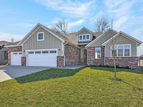 6039 S Kings Avenue , Springfield, MO 65810