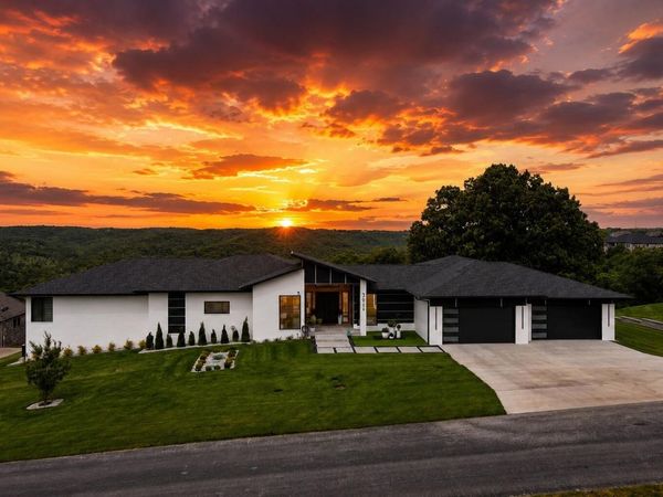 391 Sunset Drive , Saddlebrooke, MO 65630
