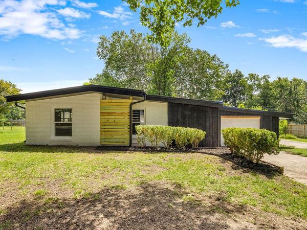 230 N Blair Street, Marshfield, MO 65706