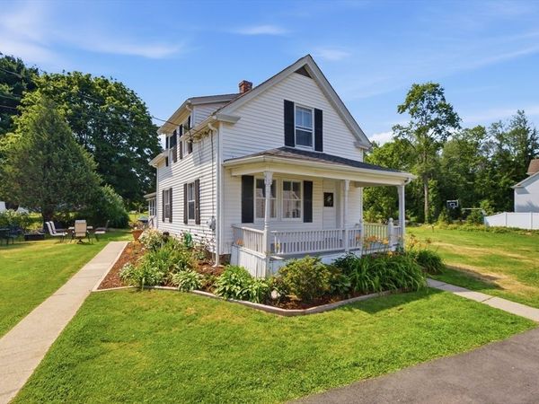 62 Pleasant St, Hopkinton, MA 01748