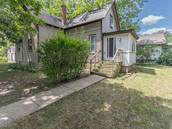 1927 15th Avenue, ROCKFORD, IL 61104