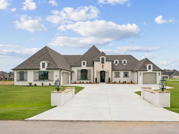 8210 E 111th Street North , Owasso, OK 74055