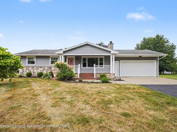 882 Miami Drive, Mason, MI 48854