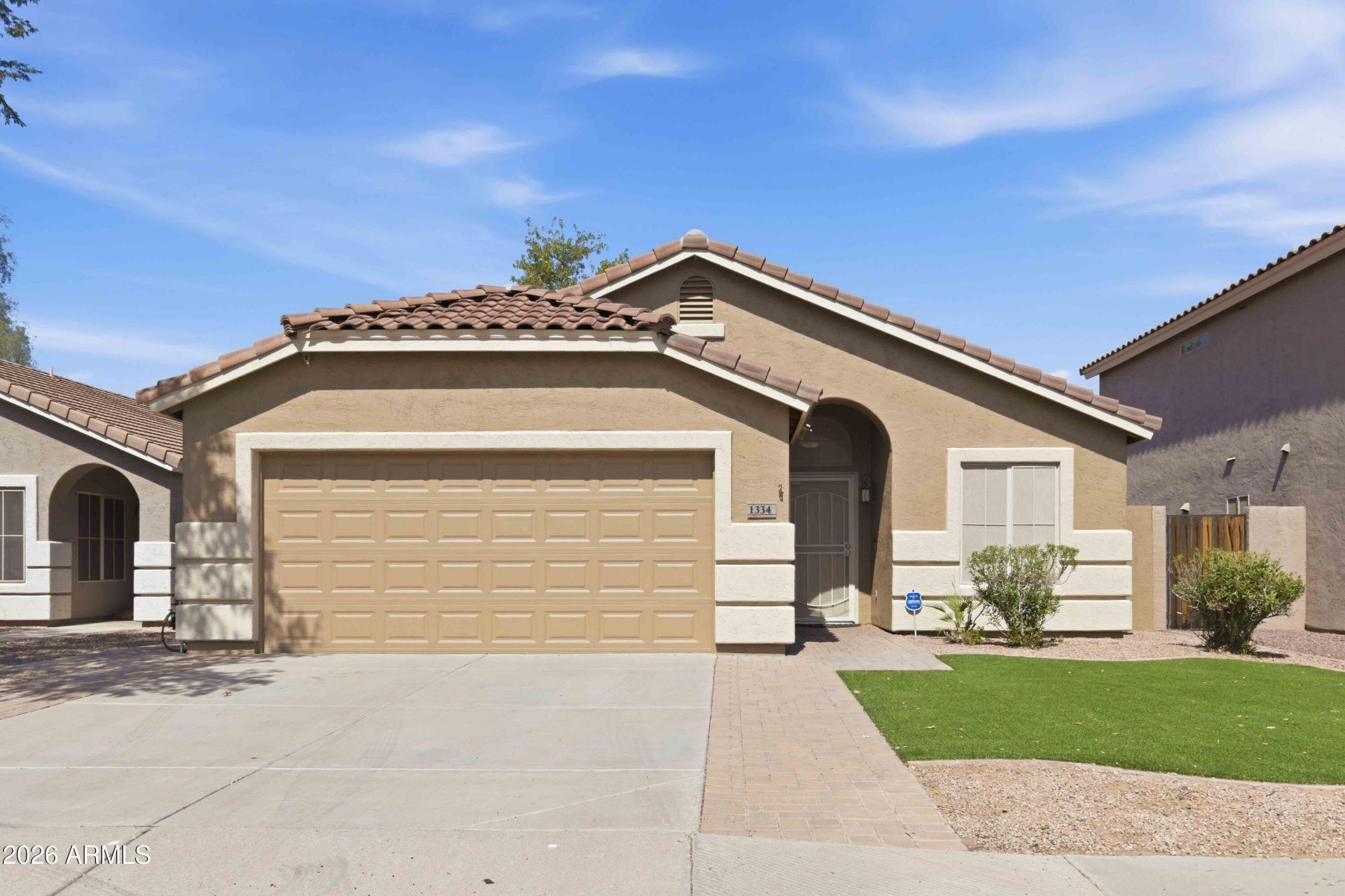 1334 S Heritage Drive, Gilbert, AZ 85296 Main Photo
