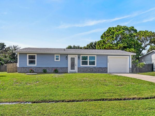 1050 SW COLORADO Avenue, Port St. Lucie, FL 34953