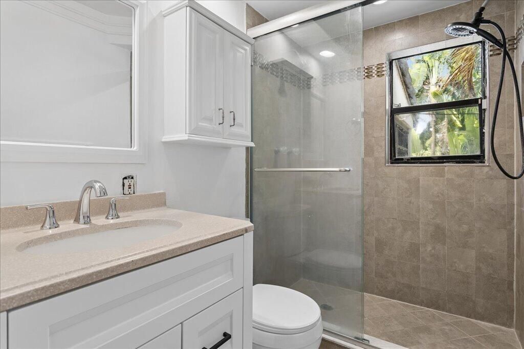 738 NE 16th Avenue, Fort Lauderdale, FL 33304 Photo