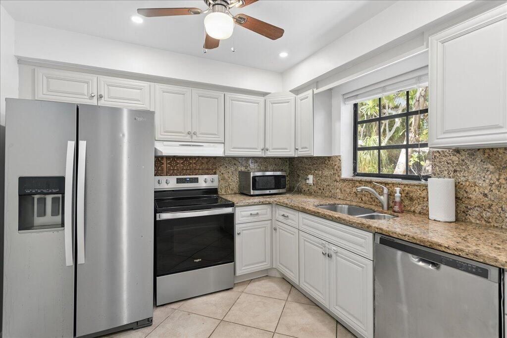 738 NE 16th Avenue, Fort Lauderdale, FL 33304 Photo