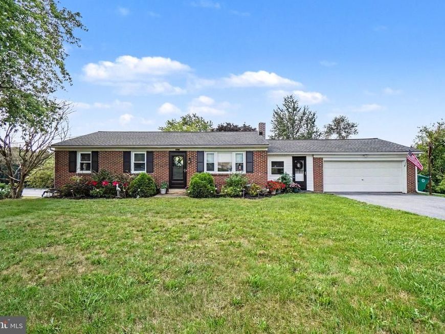 5975 Clover Road, Harrisburg, PA 17112 Main Photo