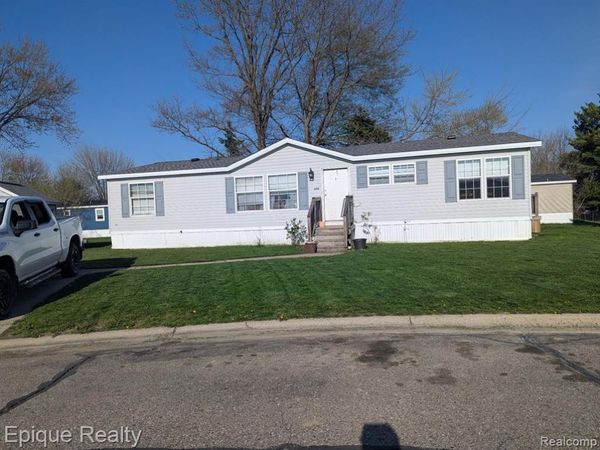 5247 Van Orden Road, Unit 604, Leroy Township, Mi 48892