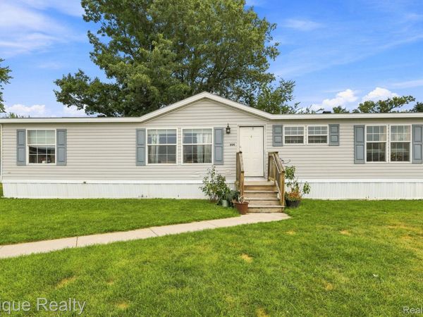 5247 Van Orden Road, Unit 604, Leroy Township, Mi 48892