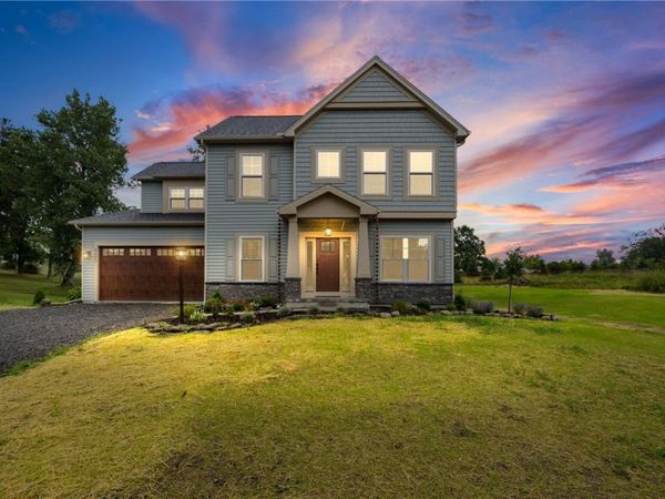 6021 Medalist Lane , Canandaigua, NY 14424