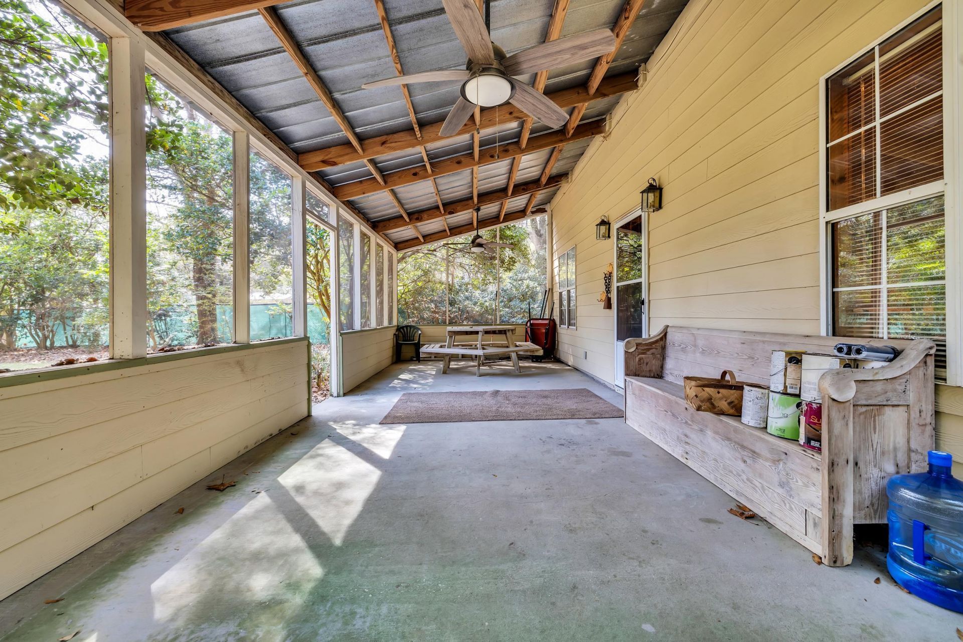 1444 Will-go Ave.  Photo 37