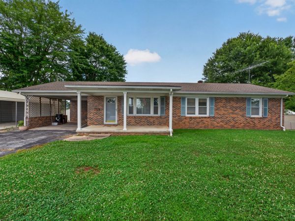 3035 Monterey Hwy , Sparta, TN 38583