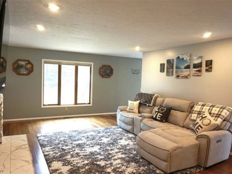 22309 Rock Creek Circle, Strongsville, OH 44149 Photo 4