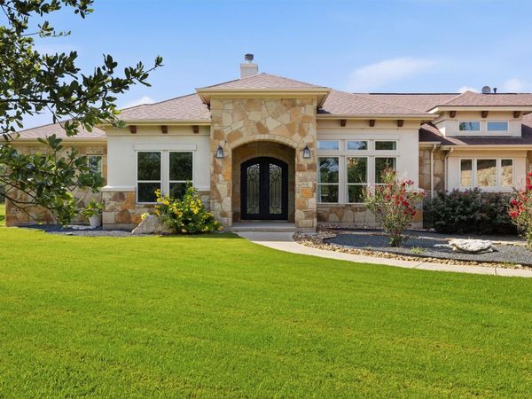 812 Jennings Branch RD , Georgetown, TX 78633