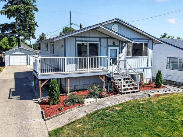 1927 E Hoffman Ave, Spokane Valley, WA 99207