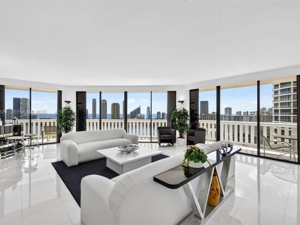 3000 Island Blvd , Unit 2506, Aventura, FL 33160