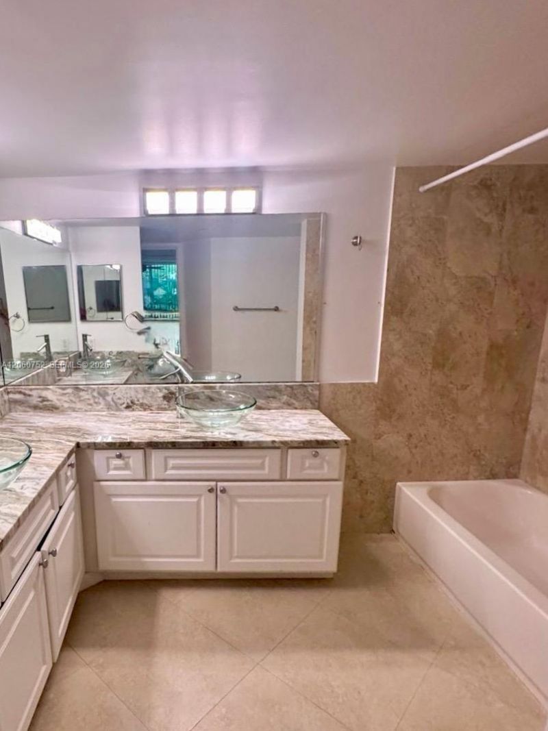 800 Scotia Dr, Unit 103, Hypoluxo, FL 33462 Photo