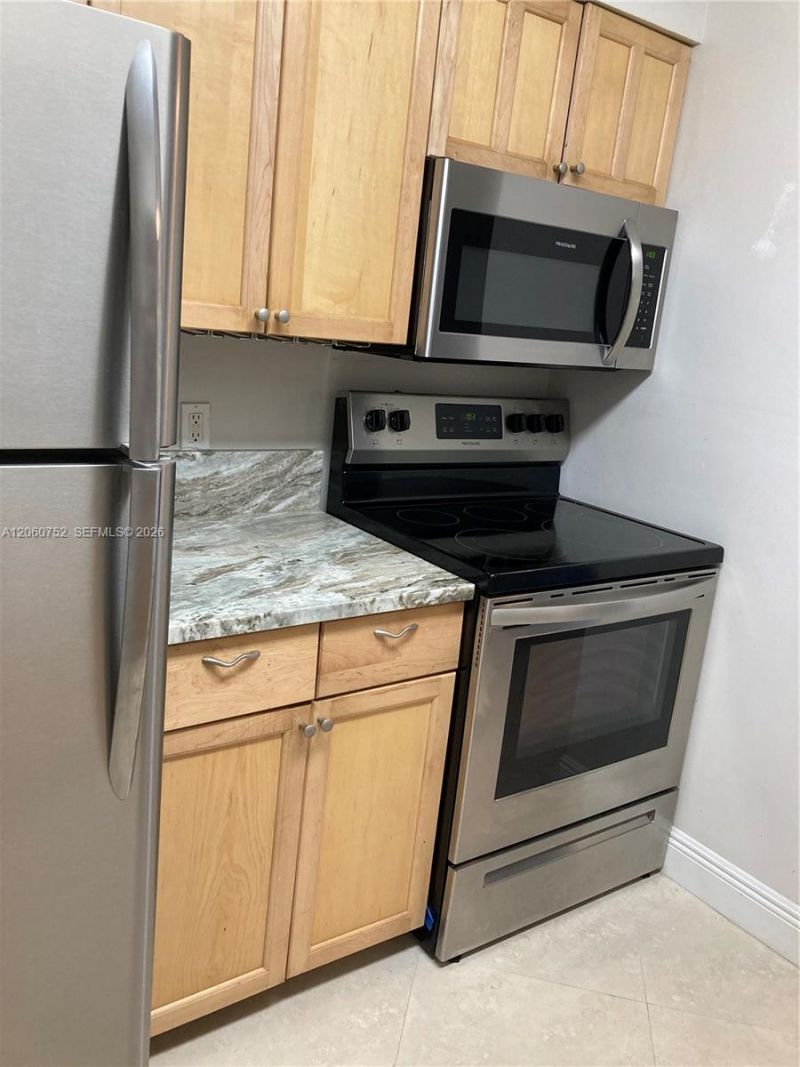 800 Scotia Dr , Unit 103, Hypoluxo, FL 33462 Photo
