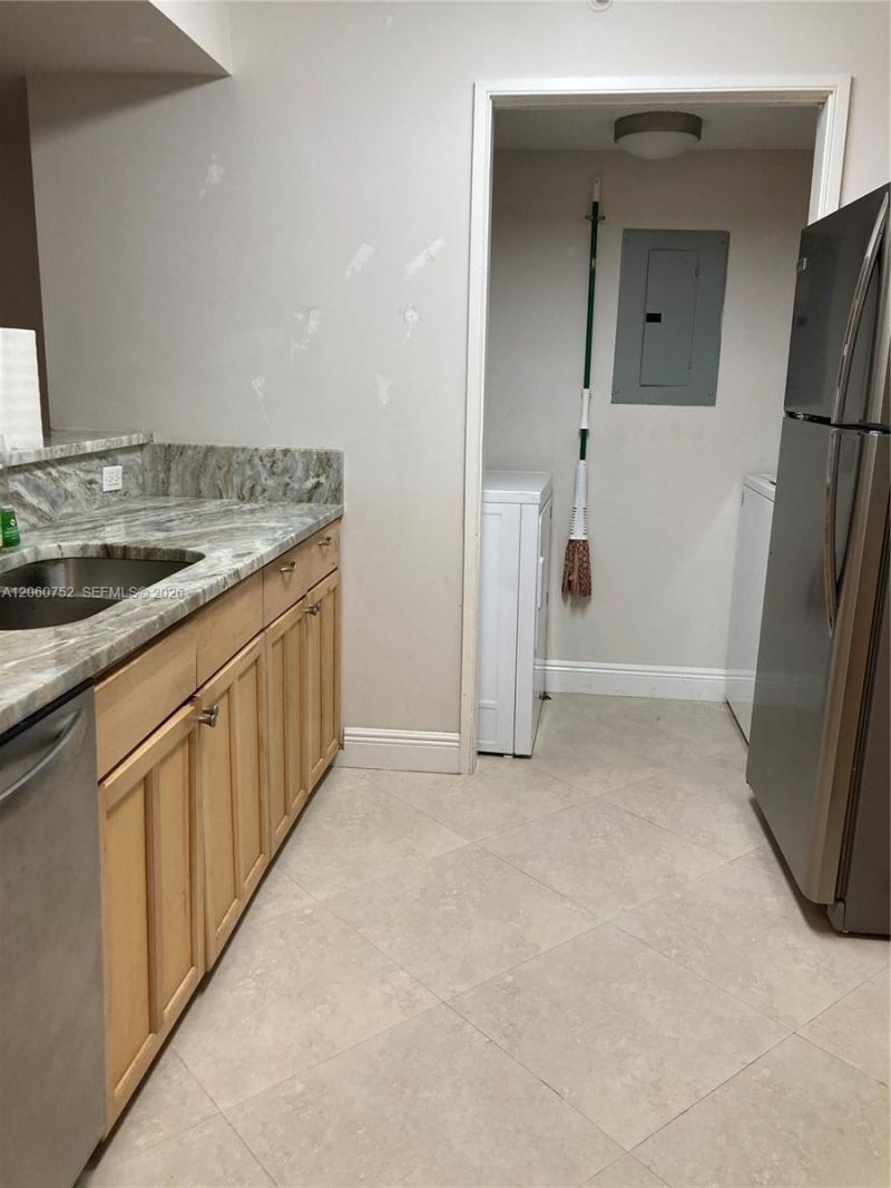 800 Scotia Dr , Unit 103, Hypoluxo, FL 33462 Photo