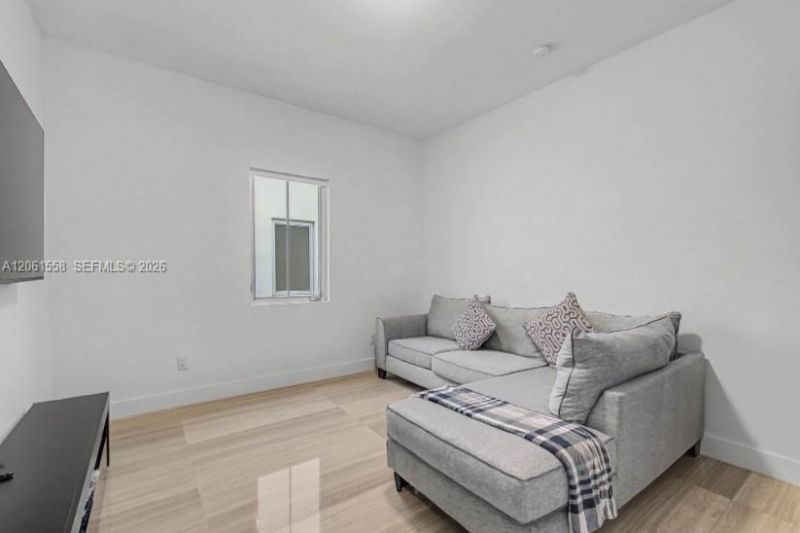 3341 NW 84th Ct, Doral, FL 33122 Photo