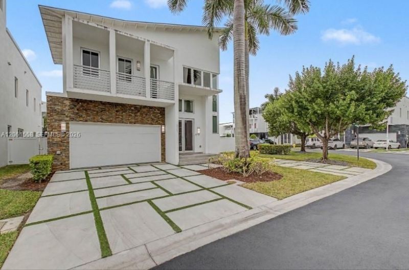 3341 NW 84th Ct, Doral, FL 33122 Photo