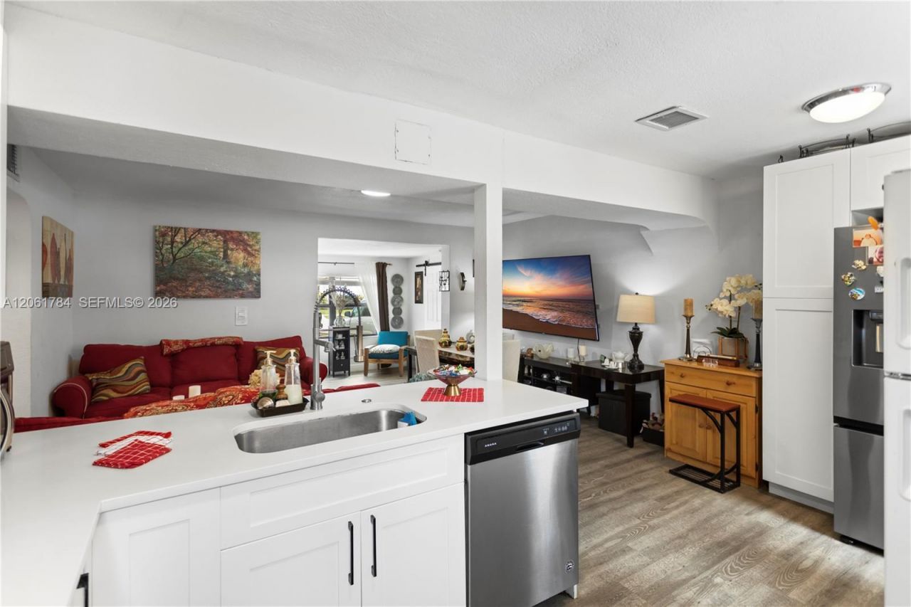 2407 Dewey St, Hollywood, FL 33020 Photo