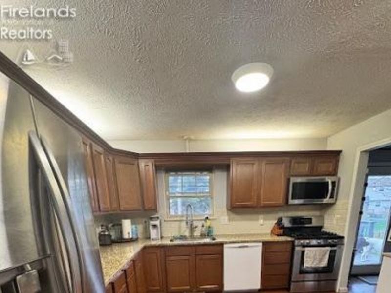 313 Linden Way Drive, Sandusky, OH 44870 Photo 8