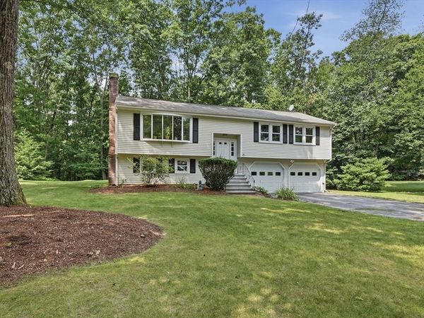 36 Valentine Rd, Northborough, MA 01532