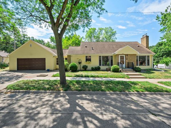 4366 Thomas Avenue N, Minneapolis, MN 55412