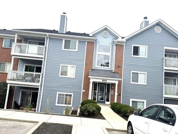 7506 Shawnee Ln Apt 369, West Chester, OH 45069