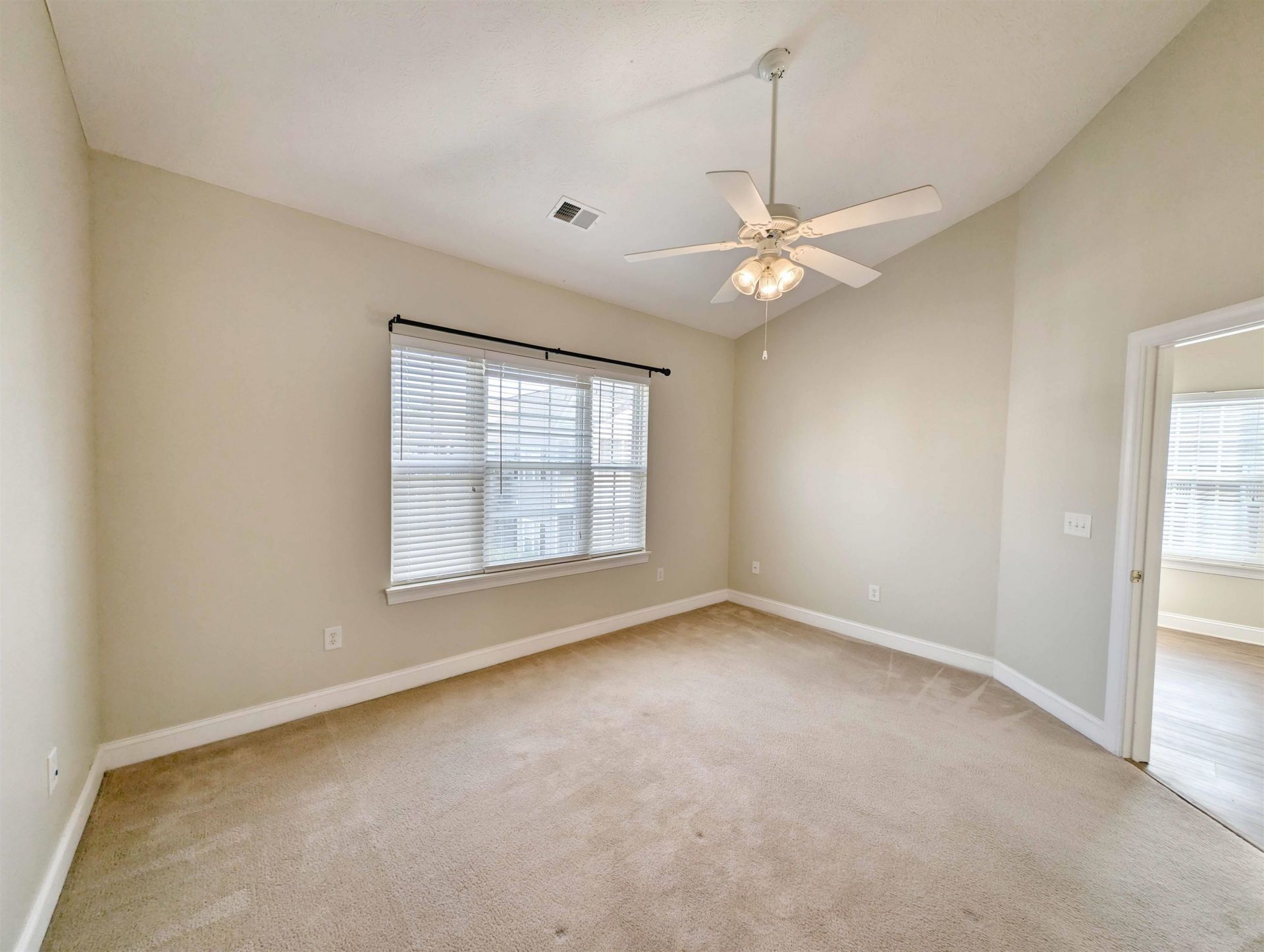 736 Algonquin Dr. Photo 14