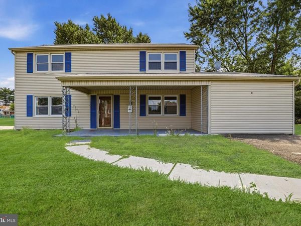 8 HEATH LANE, WILLINGBORO, NJ 08046