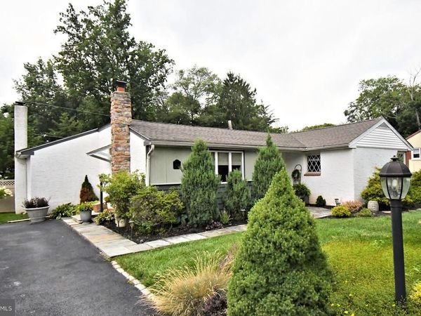 2828 LEON , AUDUBON, PA 19403