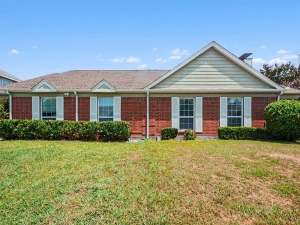 7611 Cousteau Drive , Rowlett, TX 75088