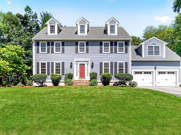 8 Saddle Way, Walpole, MA 02081