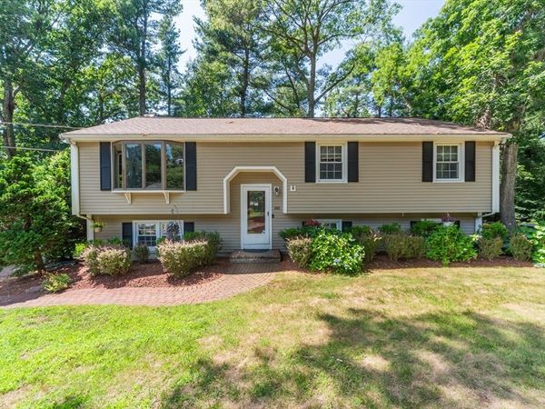140 Bayberry Cir, Bridgewater, MA 02324
