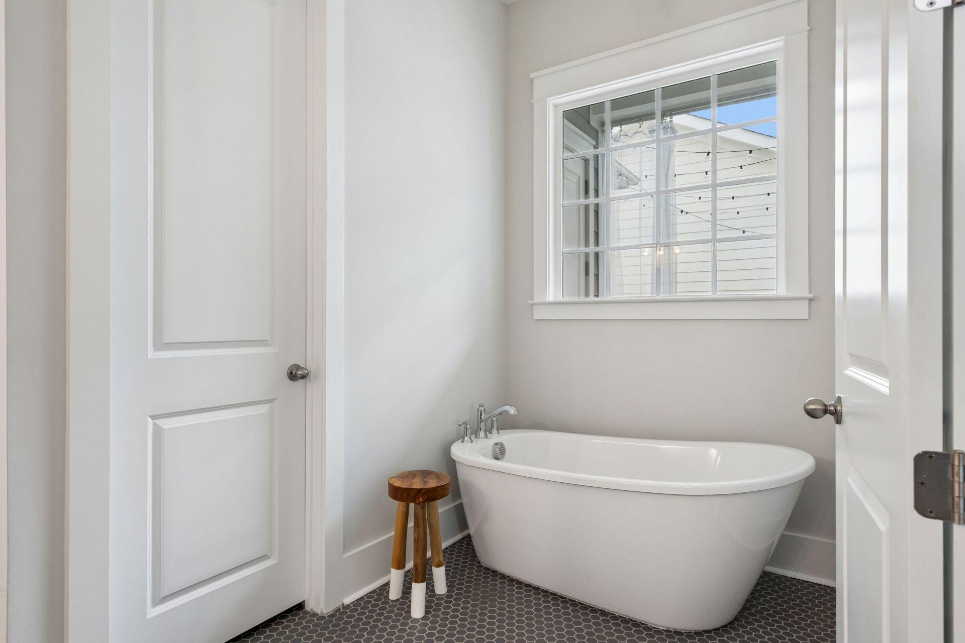 1559 Low Park Street Photo 28