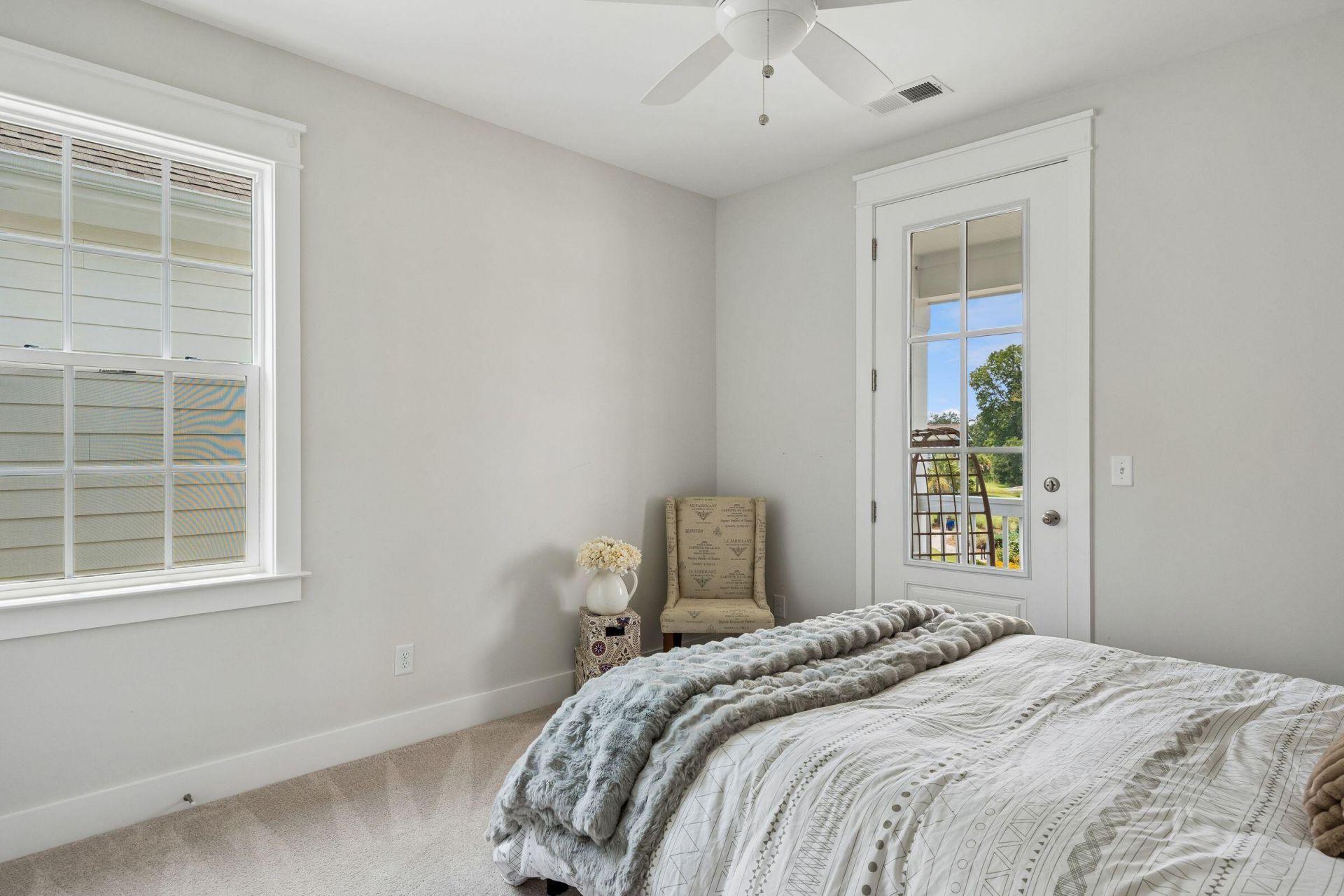 1559 Low Park Street Photo 37