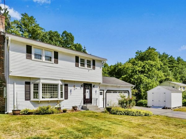 36 Cheyenne Drive, Nashua, NH 03063