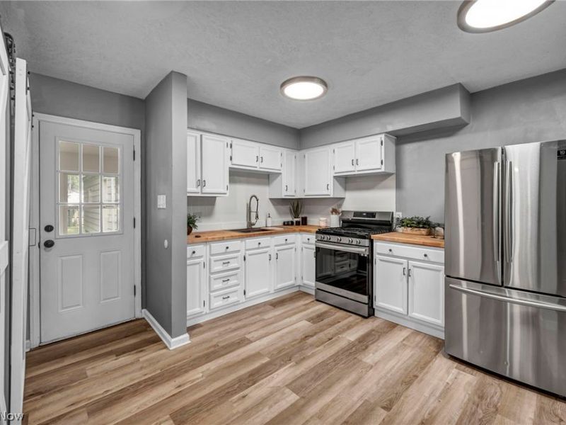 377 Morrison Avenue, Cuyahoga Falls, OH 44221 Photo 10