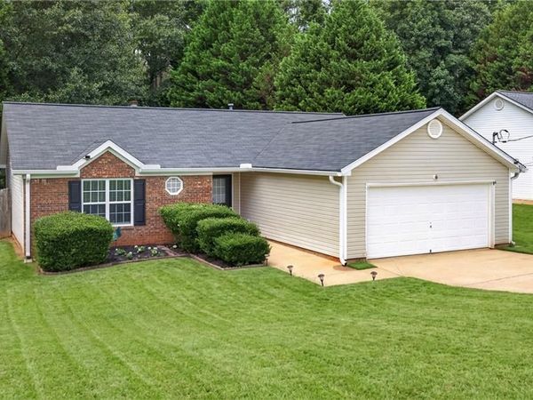 59 Canterbury Drive, Grantville, GA 30220