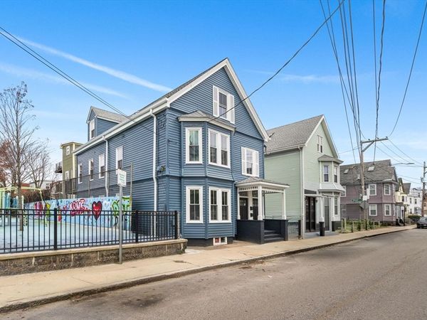 14 Harbor View St, Unit 1, Boston, MA 02125