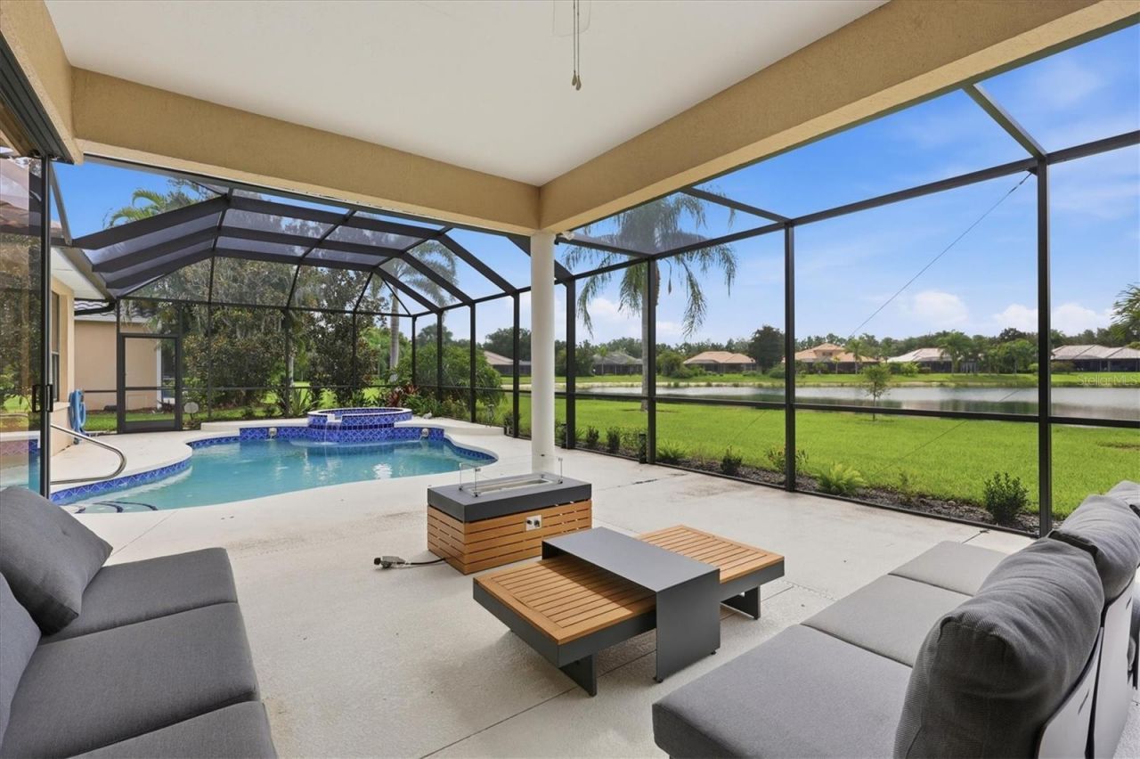 6915 Honeysuckle Trail, Lakewood Ranch, FL 34202 Photo