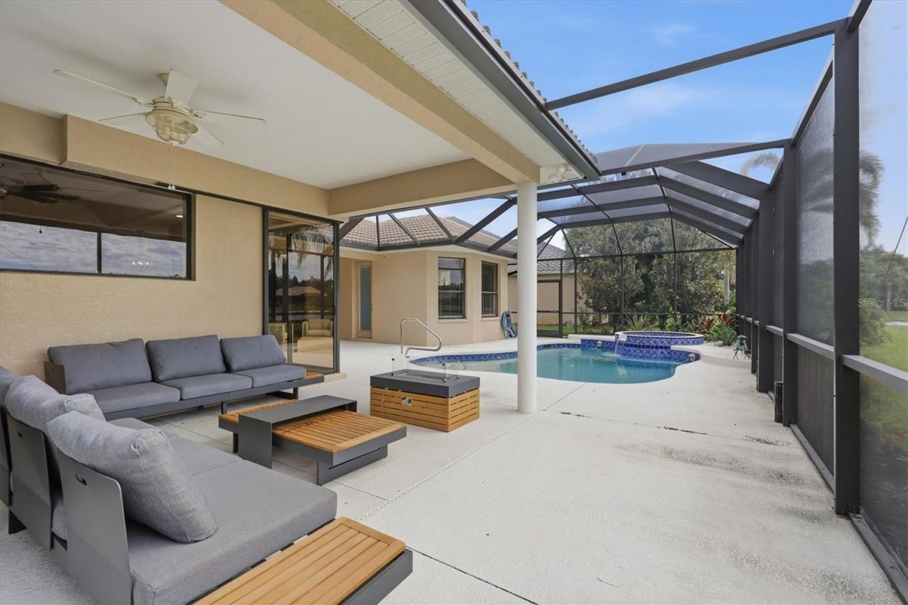 6915 Honeysuckle Trail, Lakewood Ranch, FL 34202 Photo