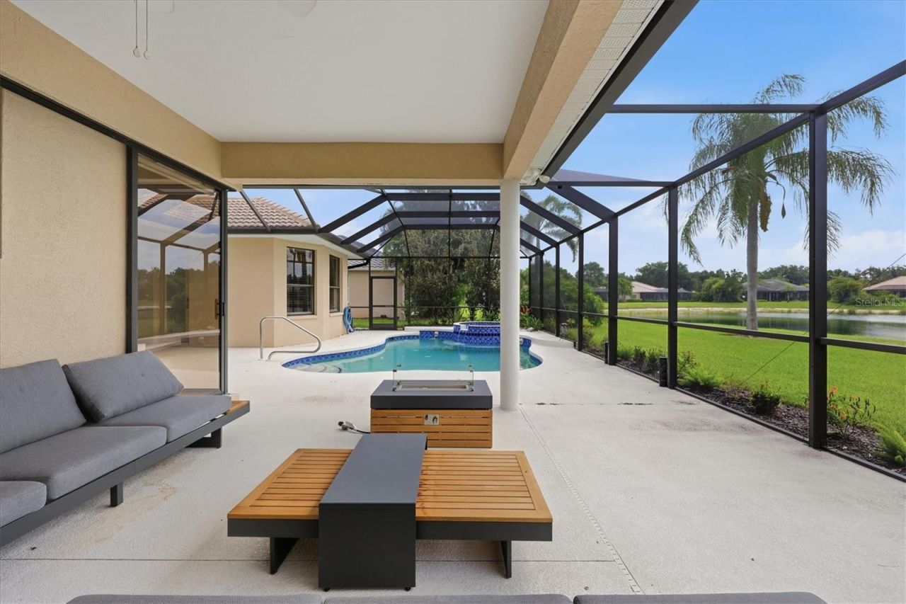 6915 Honeysuckle Trail, Lakewood Ranch, FL 34202 Photo