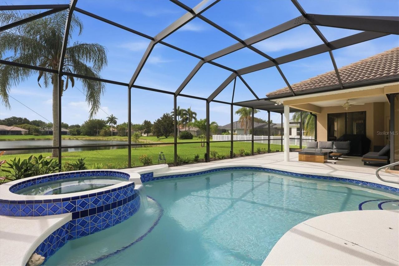 6915 Honeysuckle Trail, Lakewood Ranch, FL 34202 Photo