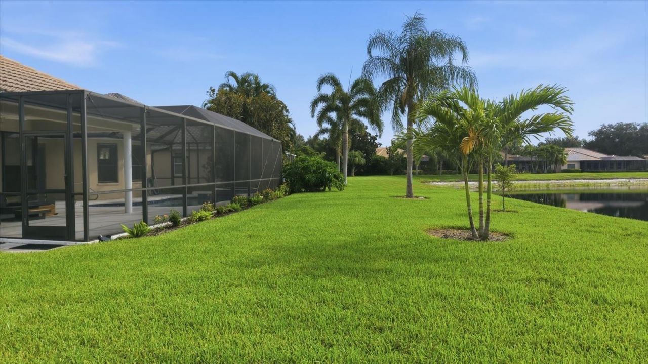 6915 Honeysuckle Trail, Lakewood Ranch, FL 34202 Photo